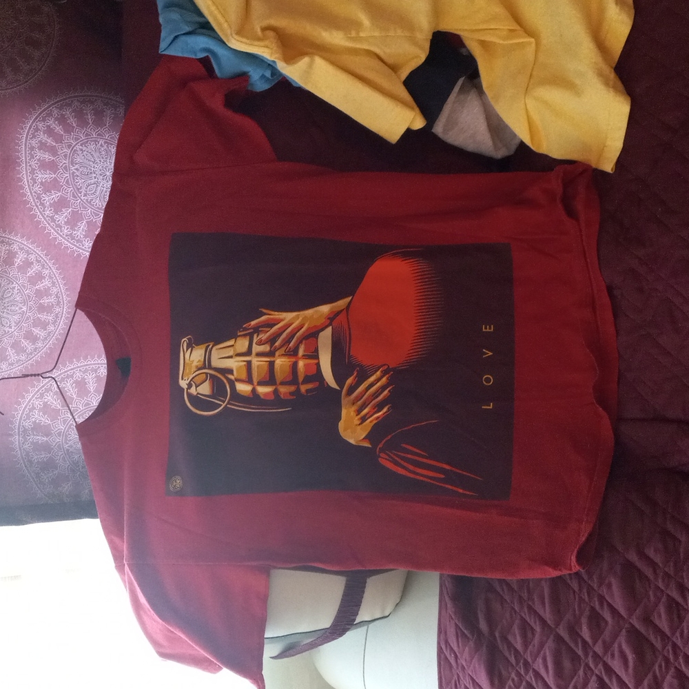 Artsy Tee shirt